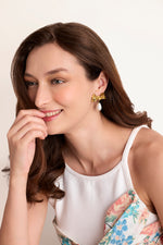The Bow Pearl Earrings