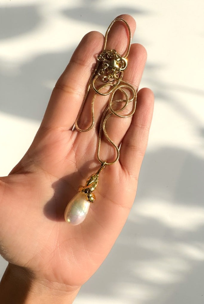 Baroque Pearl Pendant // 27